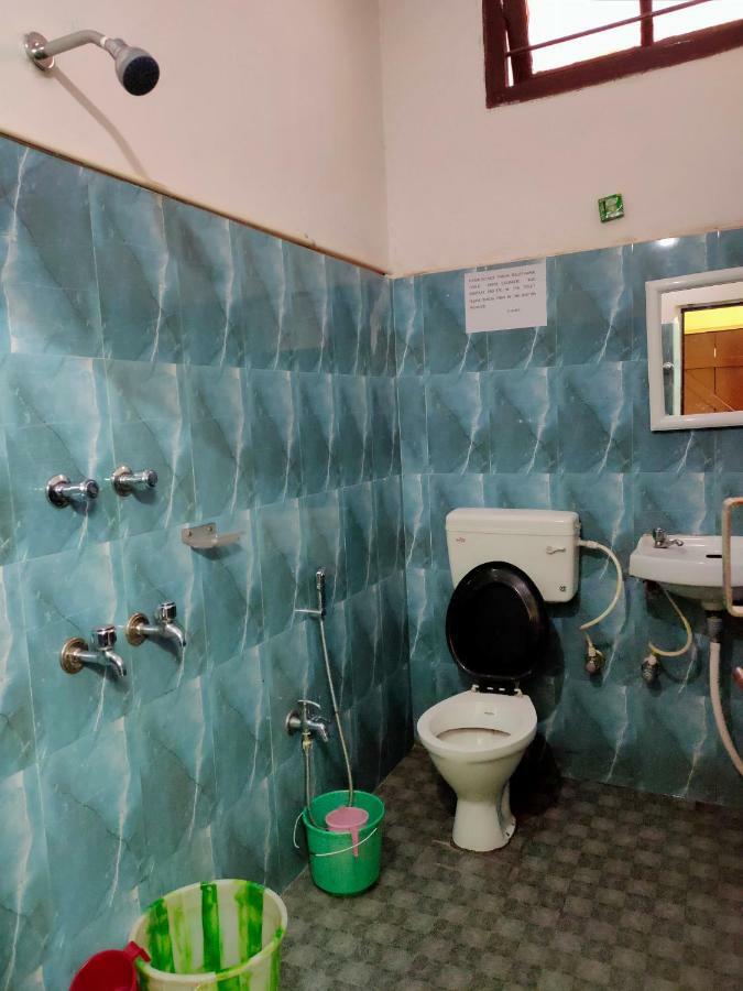 גווהטי Chandrupal Lodging מראה חיצוני תמונה