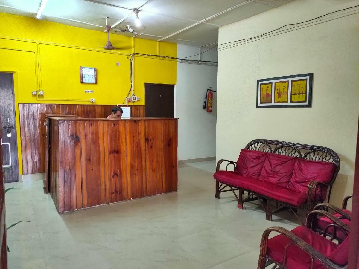 גווהטי Chandrupal Lodging מראה חיצוני תמונה