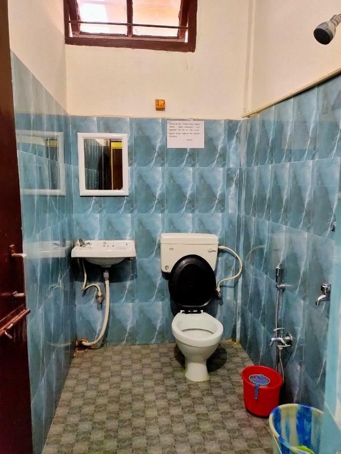 גווהטי Chandrupal Lodging מראה חיצוני תמונה